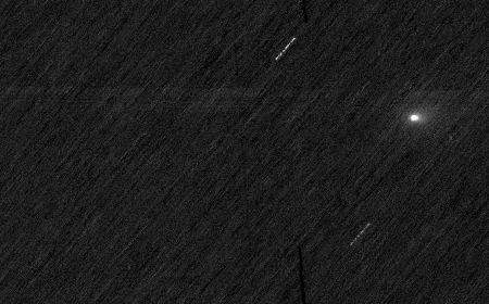 Interstellar comet passing by Mars seen in rare images