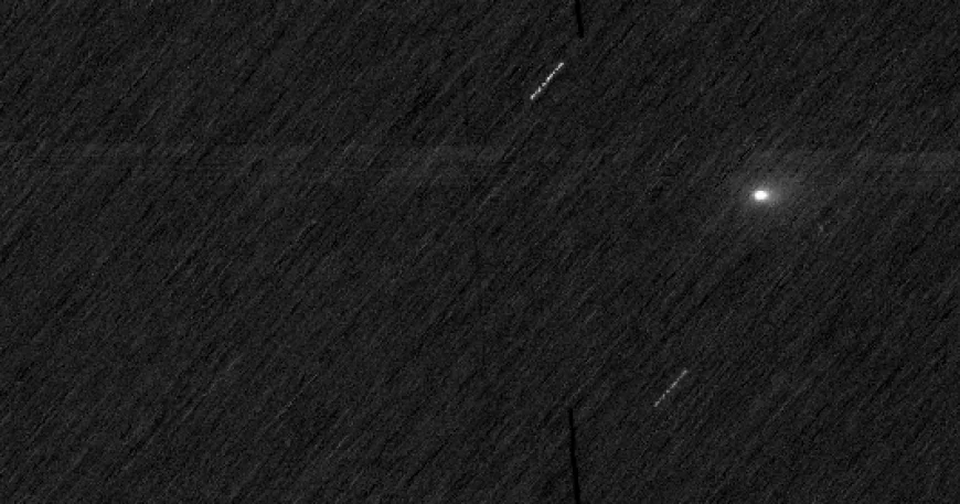 Interstellar comet passing by Mars seen in rare images